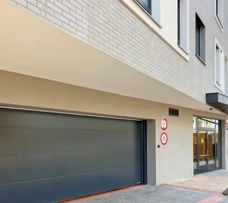 Elegant New Flat Near Airport Tram To Centre * 프라하